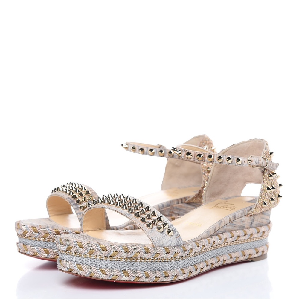 NEVER WORN Christian Louboutin Madmonica Platform Sandals
Naturelle Size 38